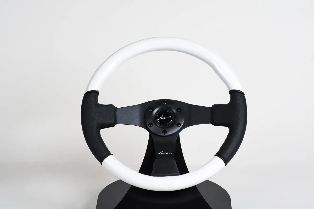 Avenue Black Leather/ White/ Black Spokes Flat Line Steering Wheel 1