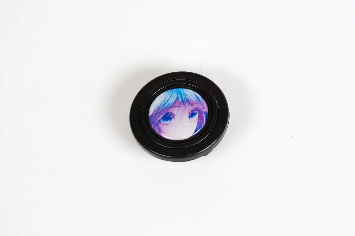 Avenue Anime Eyes Horn Button 1