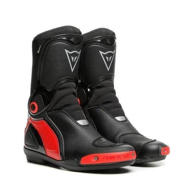 Dainese Sport Master Gore-Tex Motorcycle Boots – All-Weather Protection & Ce Certification 1